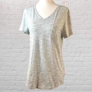 𝅺faded Glory V-neck short sleeves tiny pocket greenish blue color Juniors medium
